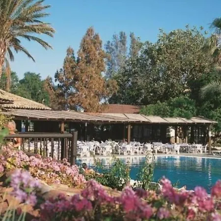 2 Bedroom Townhouse, Close To Harbour, Use Of Onsite Facilities דירה