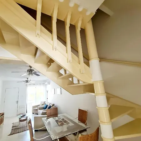 Appartement 2 Bedroom Townhouse, Close To Harbour, Use Of Onsite Facilities *