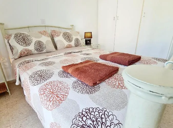 2 Bedroom Townhouse, Close To Harbour, Use Of Onsite Facilities Apartamento Paphos