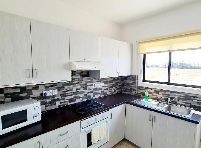 Lejlighed 2 Bedroom Townhouse, Close To Harbour, Use Of Onsite Facilities *