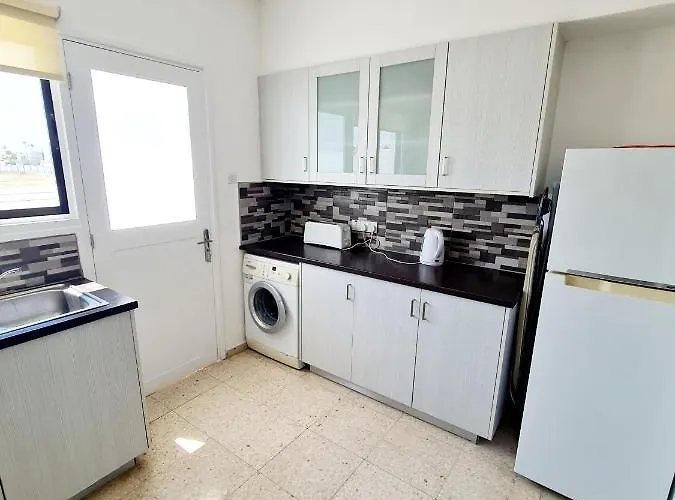 Lejlighed 2 Bedroom Townhouse, Close To Harbour, Use Of Onsite Facilities