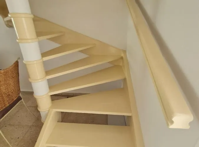 2 Bedroom Townhouse, Close To Harbour, Use Of Onsite Facilities * Paphos