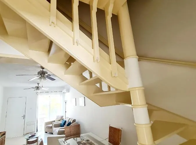 Lejlighed 2 Bedroom Townhouse, Close To Harbour, Use Of Onsite Facilities *