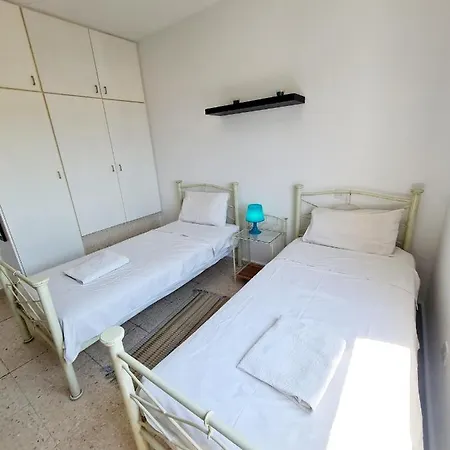 2 Bedroom Townhouse, Close To Harbour, Use Of Onsite Facilities Lägenhet *